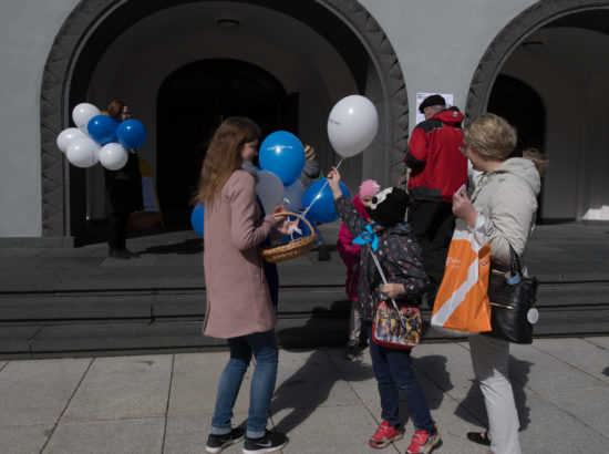 Ekskursioonid, esimehe ja muude hoone esindusruumidega tutvumine, Pikk Hermann, Anname Au! ning palju muud põnevat